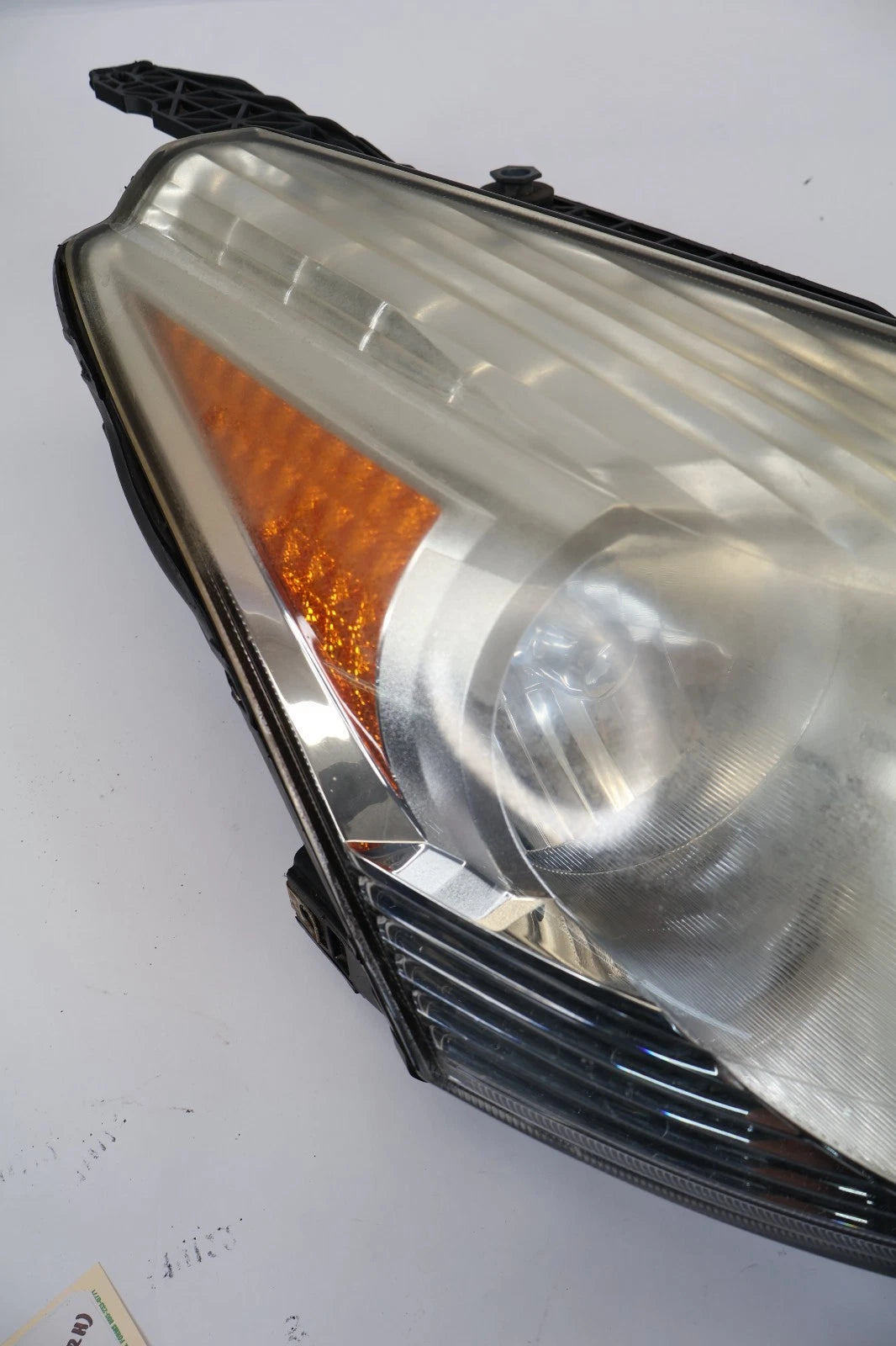 2009-2012 CHEVROLET TRAVERSE RIGHT PASSENGER SIDE HALOGEN HEADLIGHT LAMP OEM