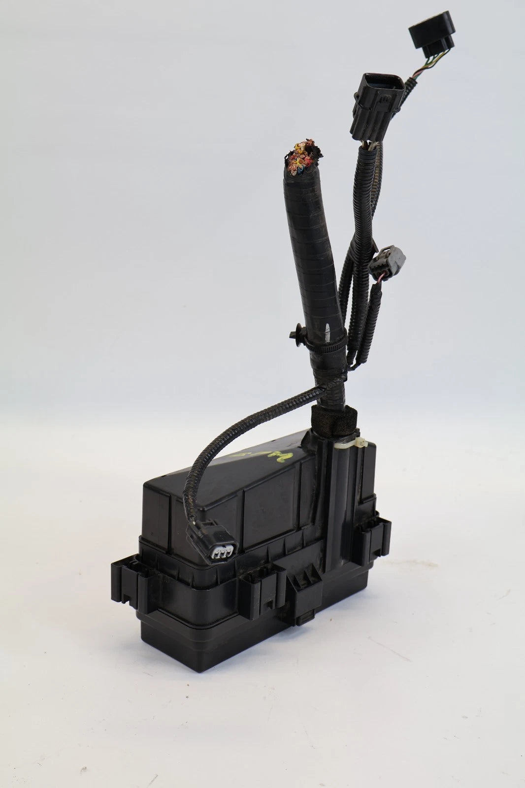 2016-2018 HONDA PILOT 3.5L ENGINE FUSE RELAY BOX WITH COVER ASSEMBLY OEM