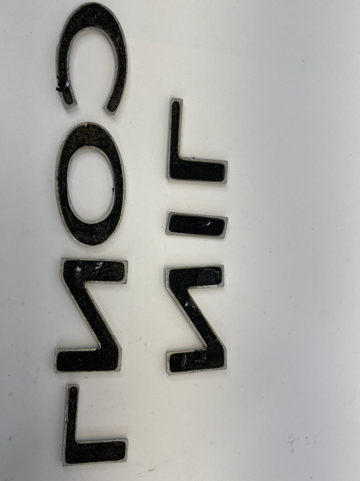 2003-2006 Lincoln Navigator Rear Trunk Lid Nameplate Lincoln Emblem Logo Badge