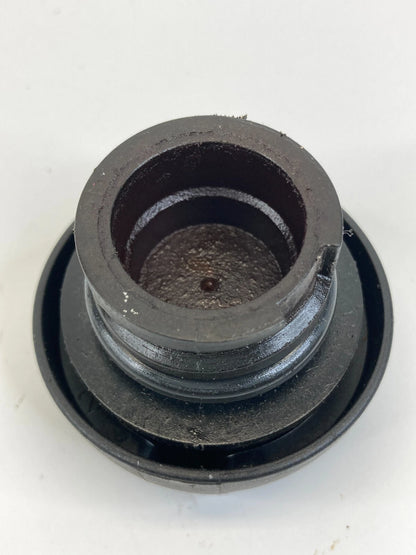 2006-2011 CADILLAC CTS 3.6L AT ENGINE OIL FILLER CAP LID TOP COVER SAE 5W-30 OEM