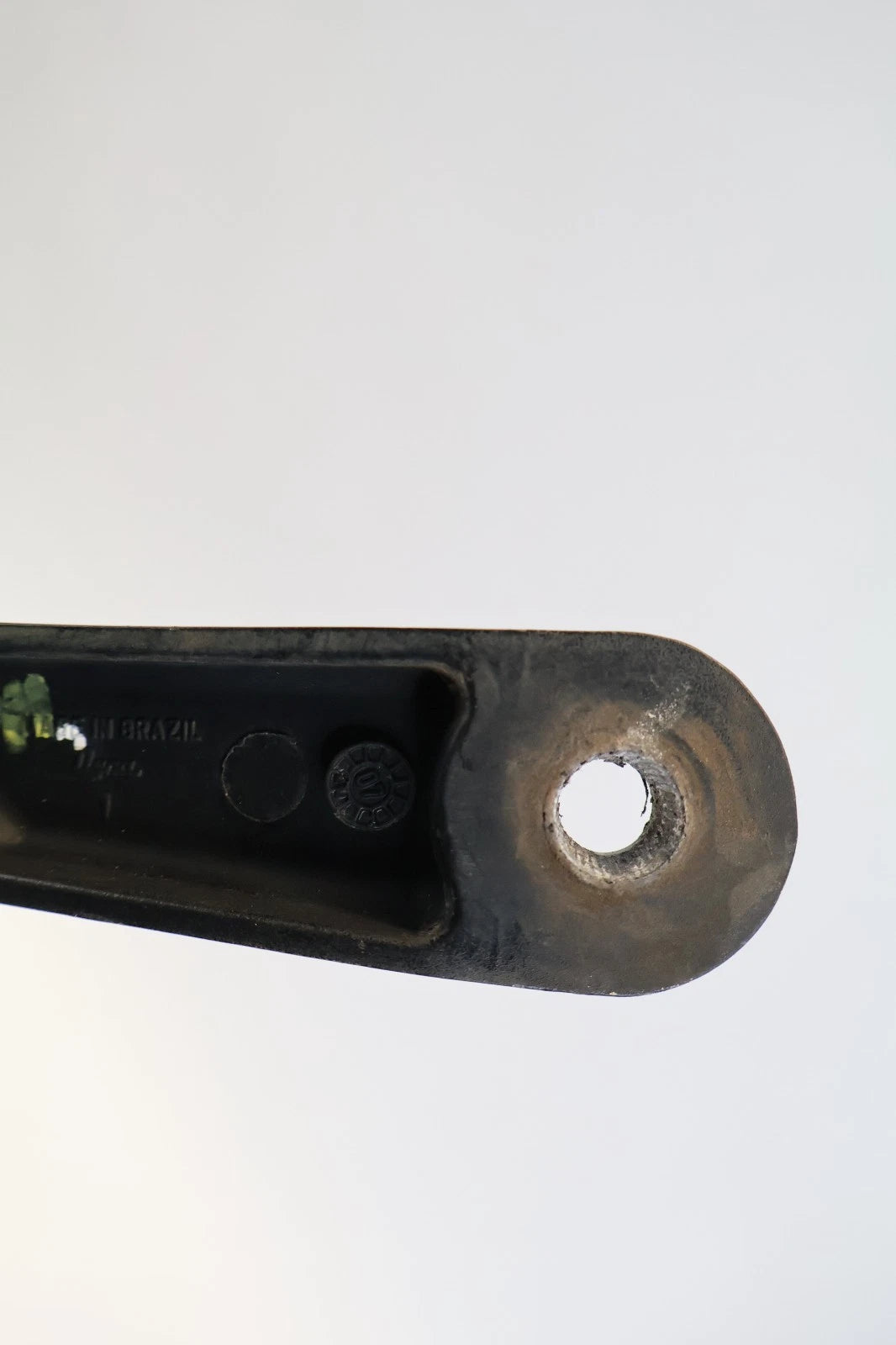 1998-2010 VOLKSWAGEN BEETLE FRONT LEFT & RIGHT WINDSHIELD WIPER ARM SET OEM