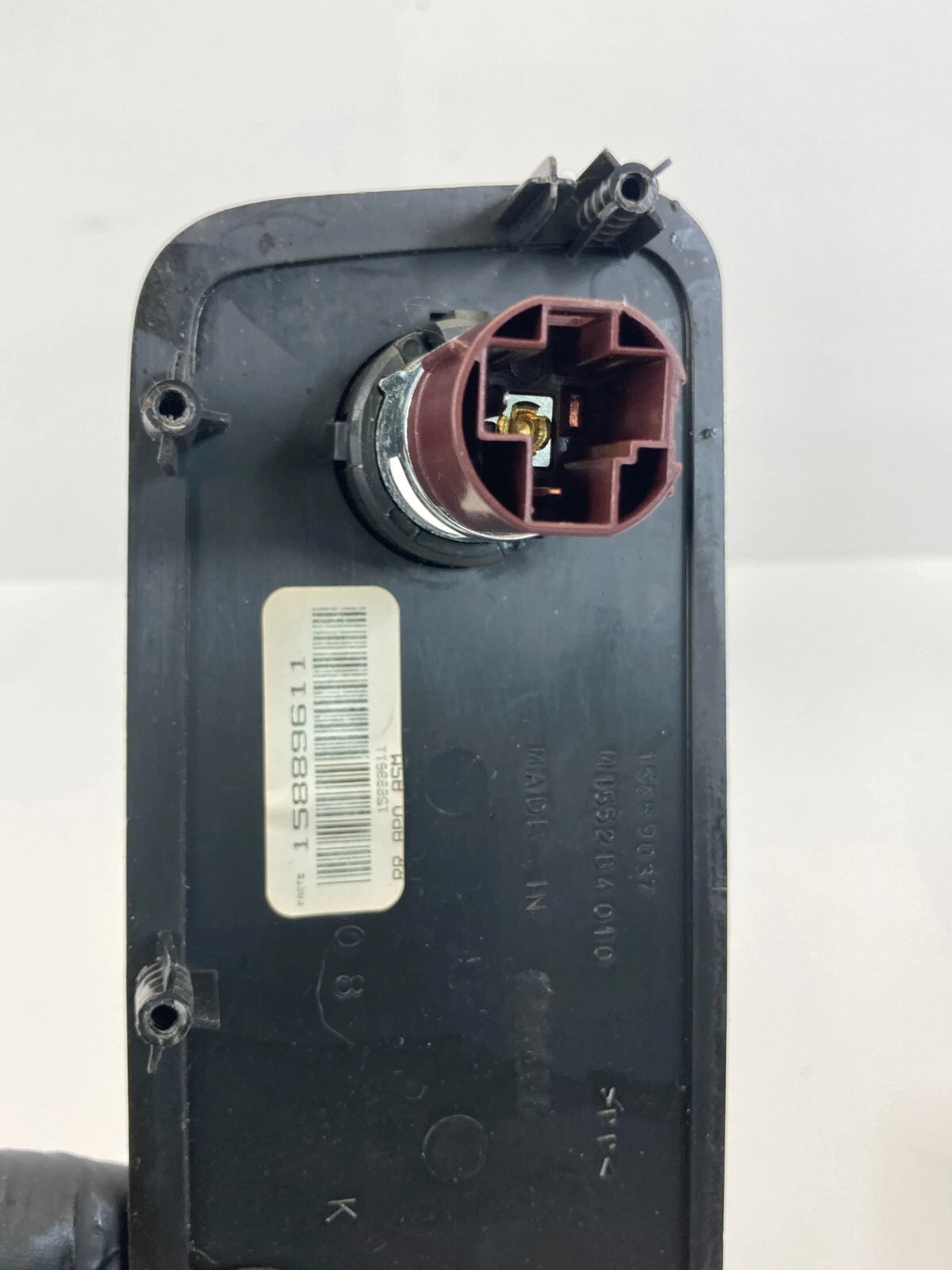 2007-2012 GMC ACADIA SUV REAR CENTER CONSOLE BEZEL TRIM W/ POWER OUTLET 15889611