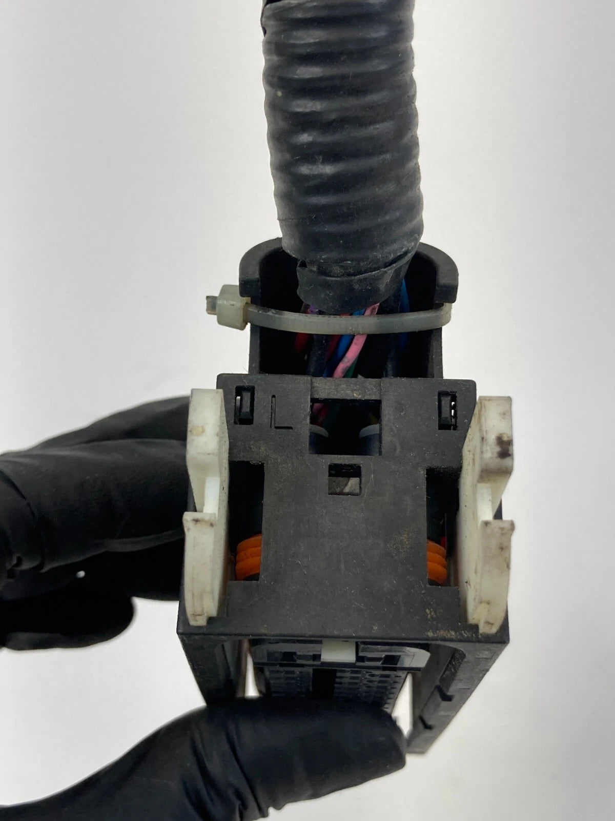 2005-2007 NISSAN MURANO 3.5L 4WD ABS ANTI LOCK BRAKE PUMP CONNECTOR PLUG OEM