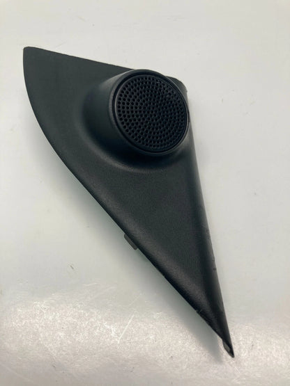 2005-2008 HYUNDAI TUCSON LEFT DRIVER SIDE DOOR MIRROR COVER SPEAKER TWEETER TRIM