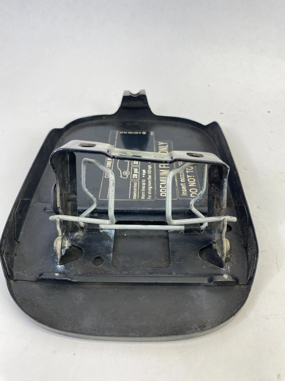 2001-2005 MERCEDES C240 C320 FUEL FILLER CAP GAS DOOR LID COVER OEM A2035841539