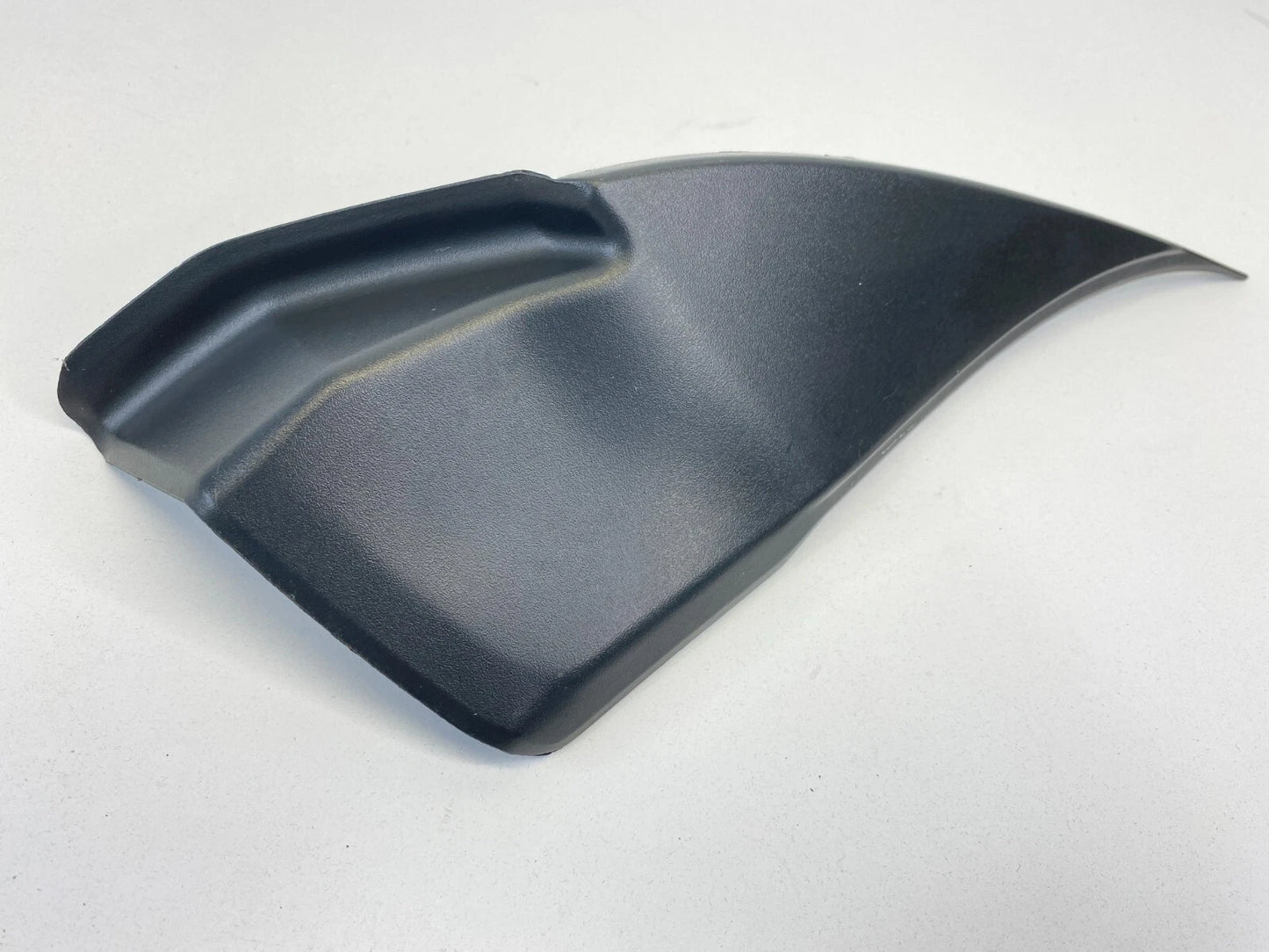 2004-2008 AUDI A4 RIGHT PASSENGER SIDE INNER MIRROR TRIM COVER 8E0-858-706 OEM