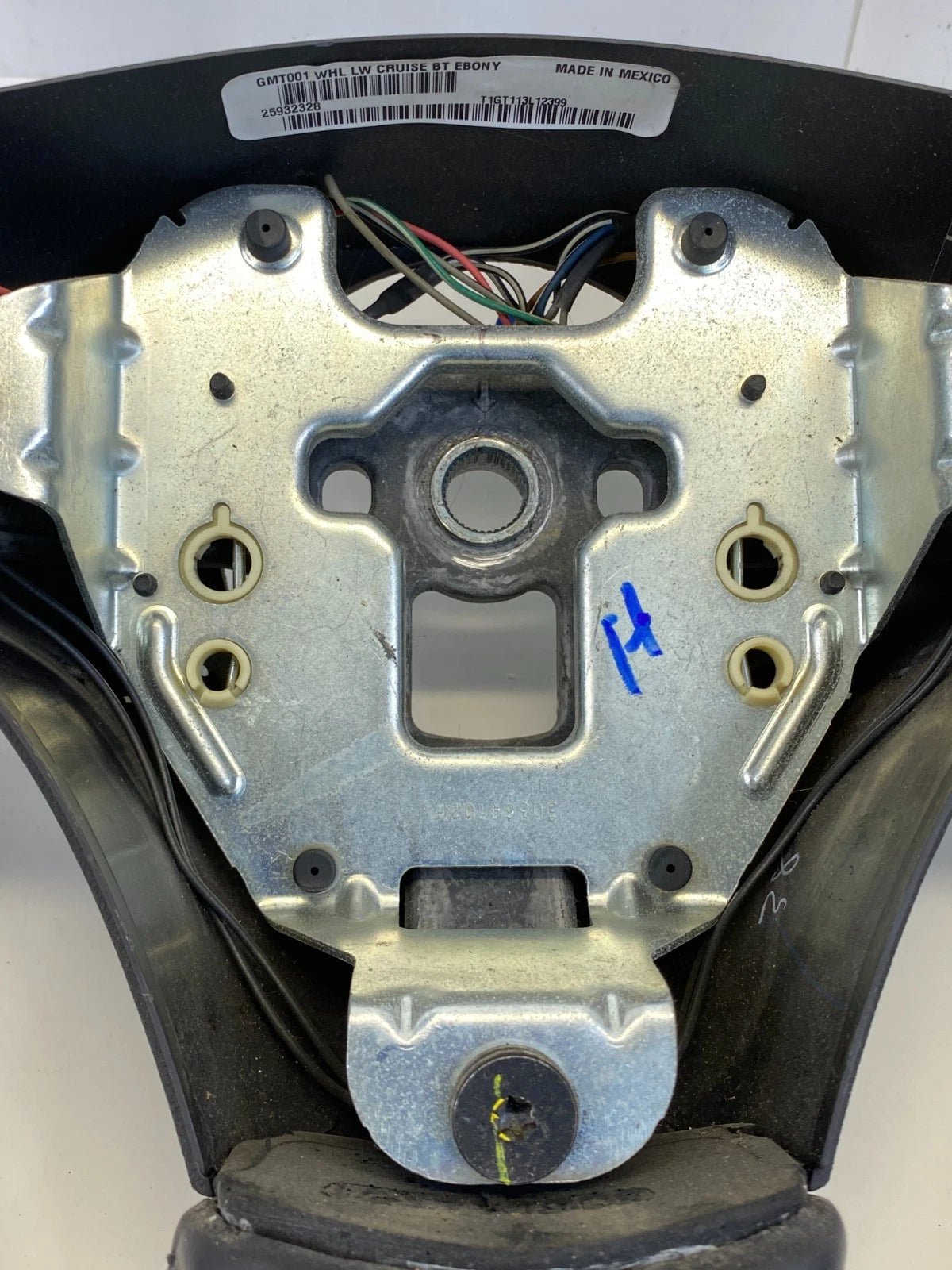 2009-2011 CHEVROLET HHR STEERING WHEEL WITH CRUISE CONTROL OEM 25932328