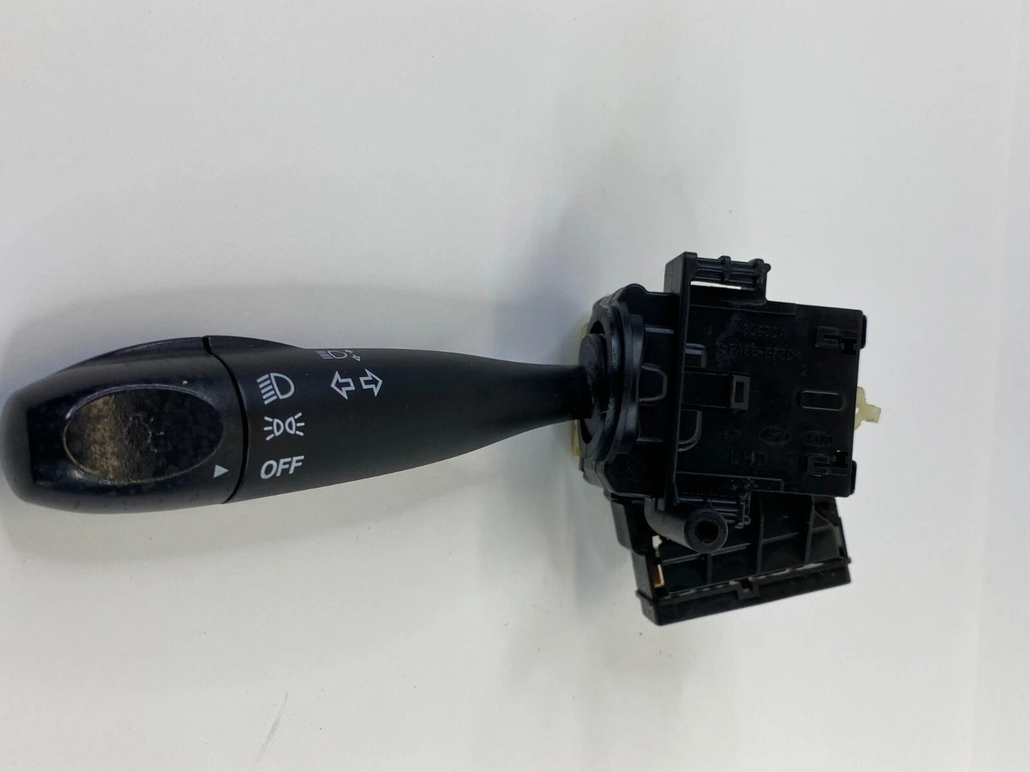 2006-2011 HYUNDAI ACCENT TURN SIGNAL HEADLIGHT COLUMN CONTROL SWITCH OEM 32932A