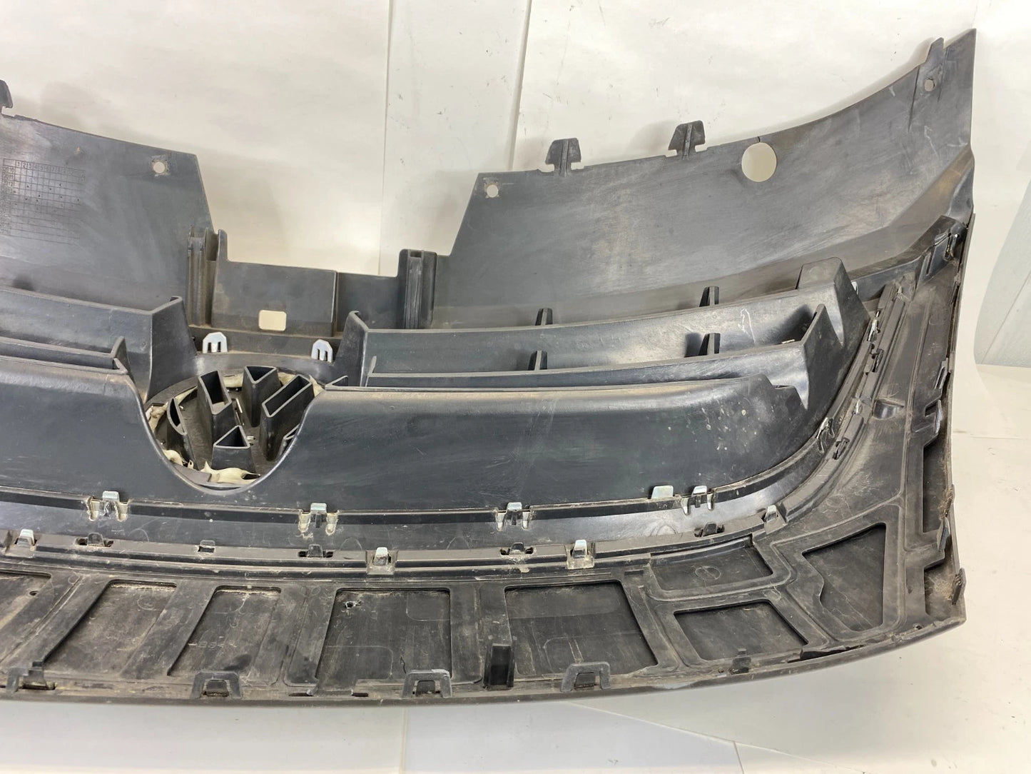 2009-2012 VW VOLKSWAGEN CC FRONT BUMPER UPPER GRILLE CHROME MOULDING OEM