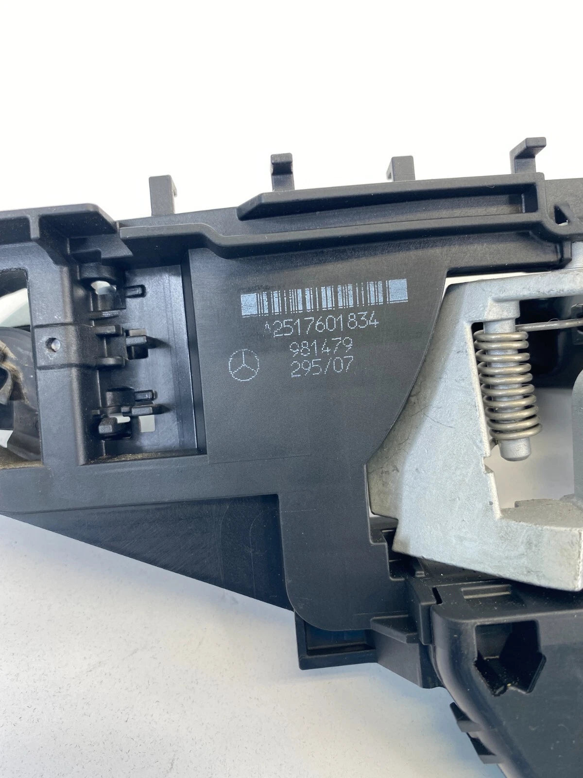 06-12 MERCEDES-BENZ R350 ML350 FRONT RIGHT EXTERIOR DOOR HANDLE A2517601834 OEM