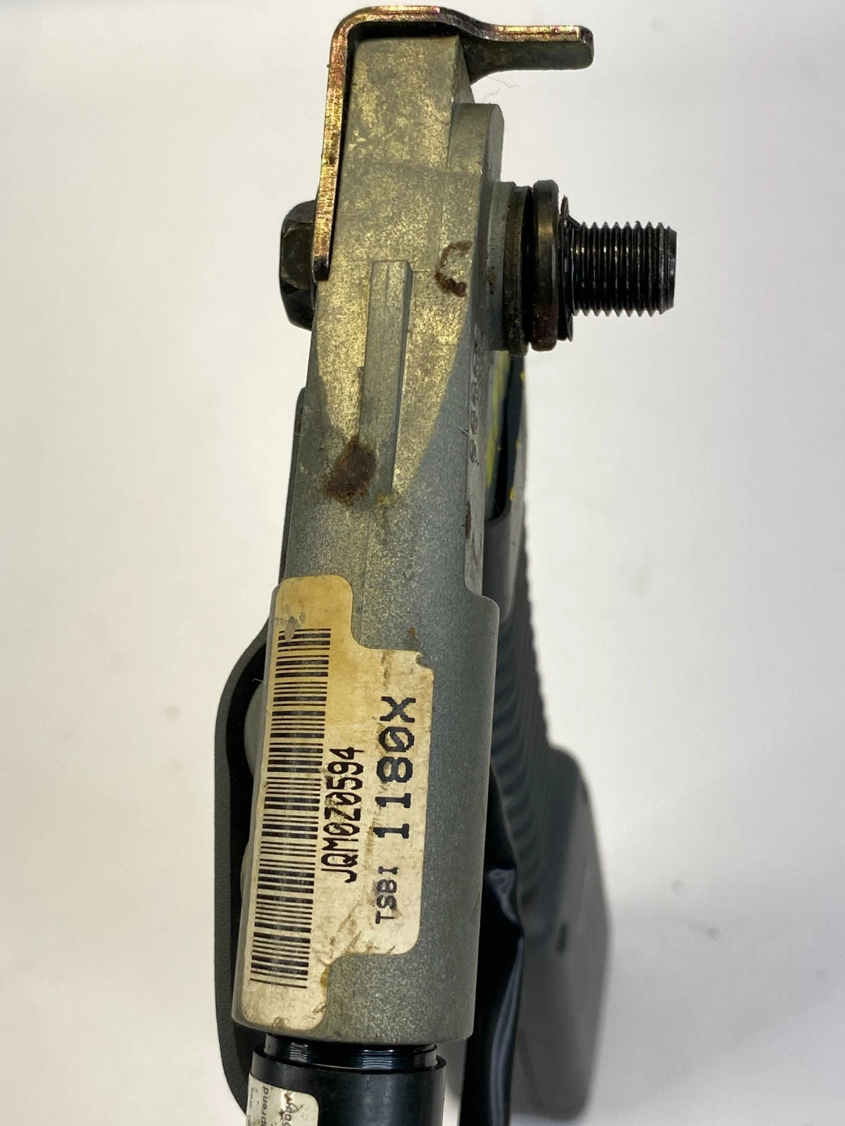 2001-2005 HONDA CIVIC SEDAN FRONT RIGHT PASSENGER SEAT BELT BUCKLE PRETENSIONER