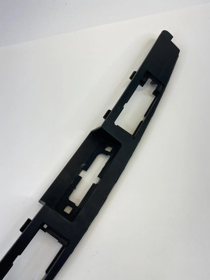 2010-2015 HYUNDAI TUCSON TRUNK TAILGATE LOWER GARNISH BEZEL 873722S000 OEM