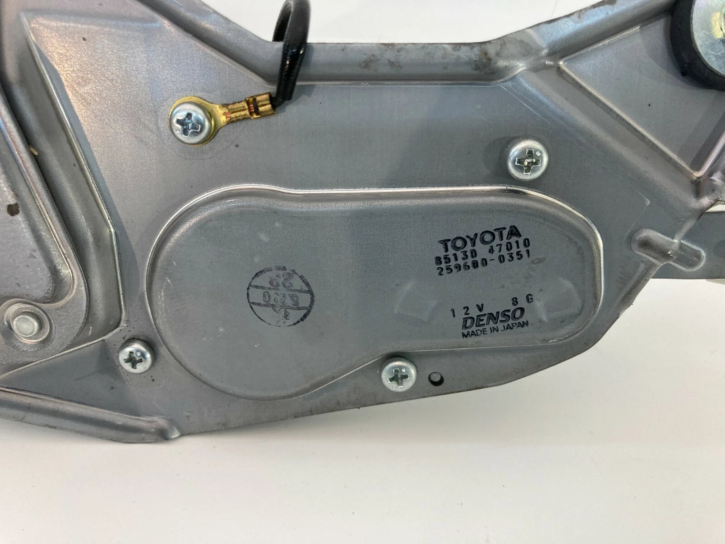 2004-2009 TOYOTA PRIUS HATCHBACK REAR WINDSHIELD WIPER MOTOR 85130-47010 OEM