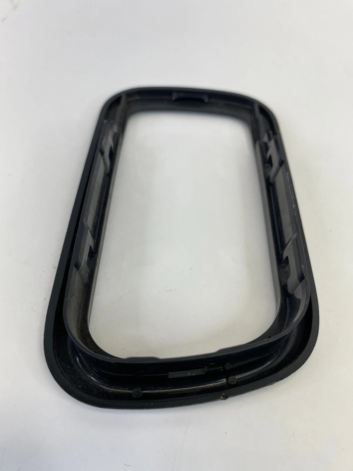 2001-2004 NISSAN PATHFINDER LEFT SIDE INNER DOOR HANDLE BEZEL TRIM COVER ASSY
