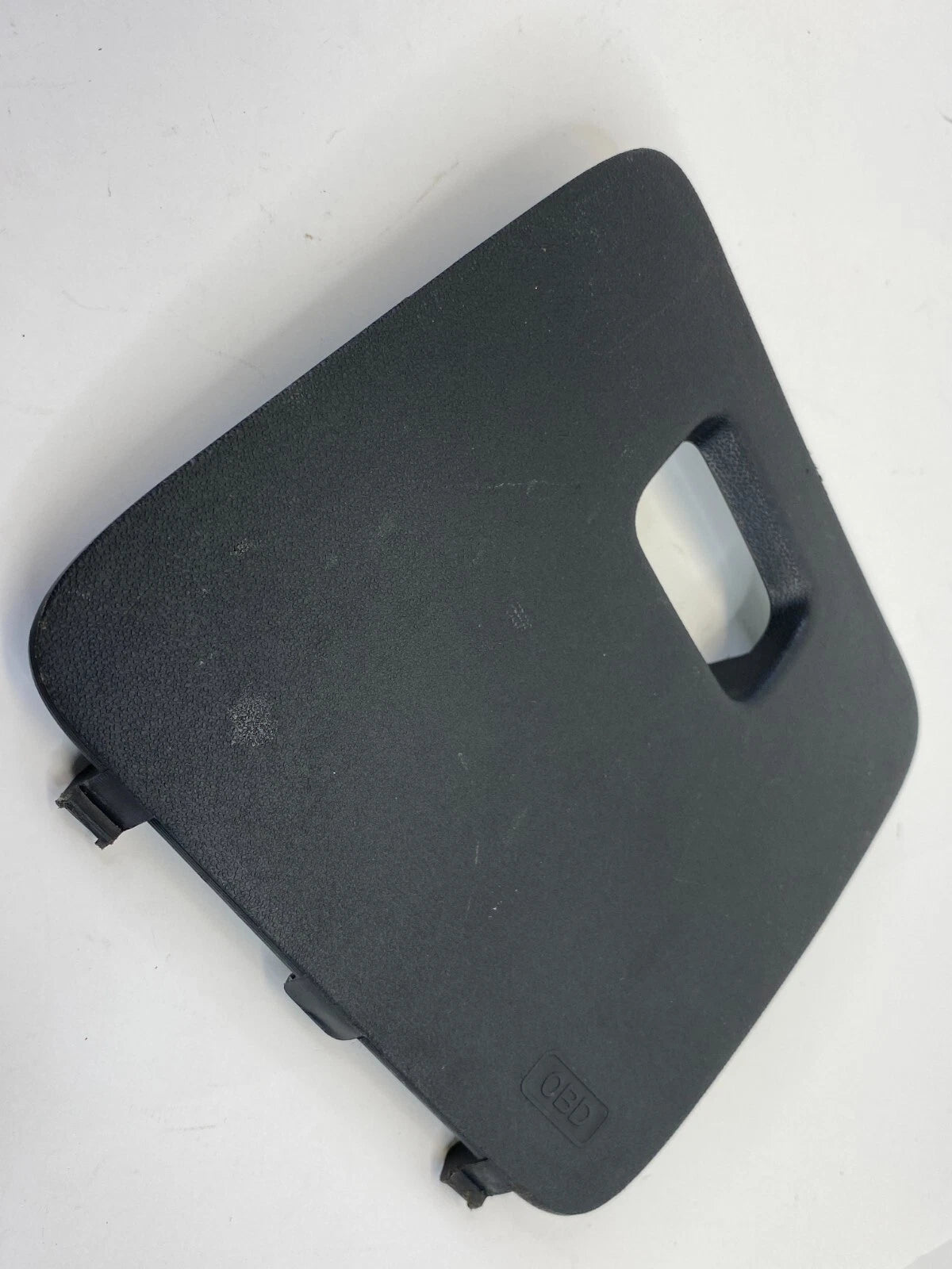 2006-2011 HYUNDAI ACCENT DASHBOARD FUSE ACCESS COVER LID 84756-1E100 OEM