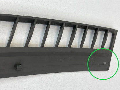 2005-2007 JEEP GRAND CHEROKEE UPPER RIGHT DASH DEFROST VENT COVER 5JM66TRM