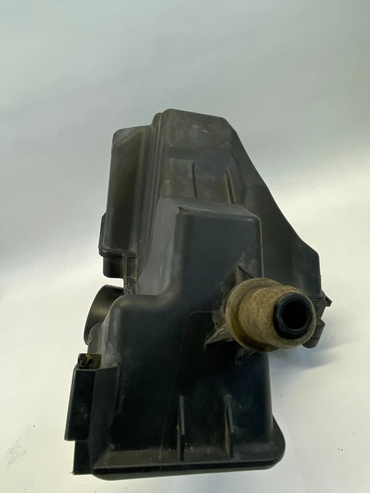 95-05 PONTIAC SUNFIRE 2.2L 8V AIR CLEANER FILTER BOX HOUSING ASSY OEM 24577590