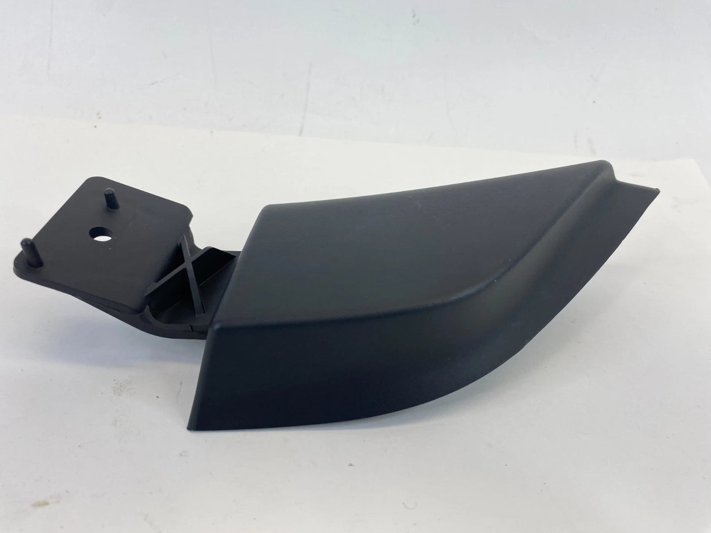 2007-2009 CADILLAC SRX FRONT LEFT INTERIOR DOOR MIRROR CORNER COVER TRIM OEM