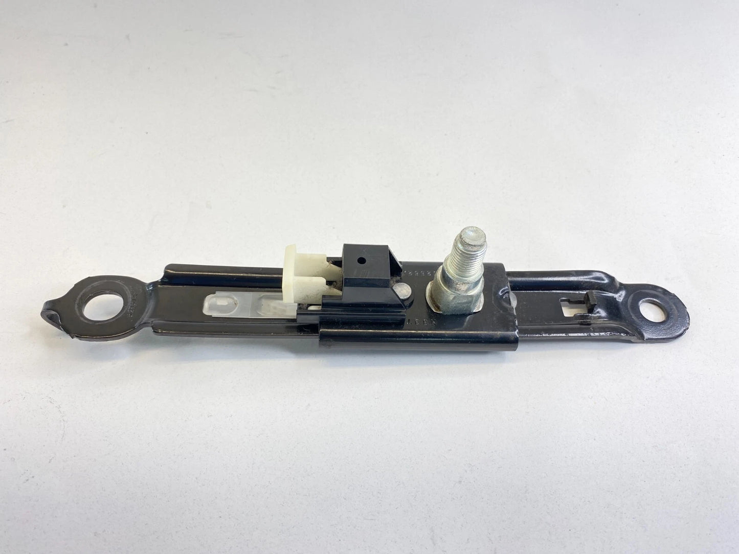 2009 2010 PONTIAC VIBE HATCHBACK FRONT SIDE SEAT BELT HEIGHT ADJUSTER OEM