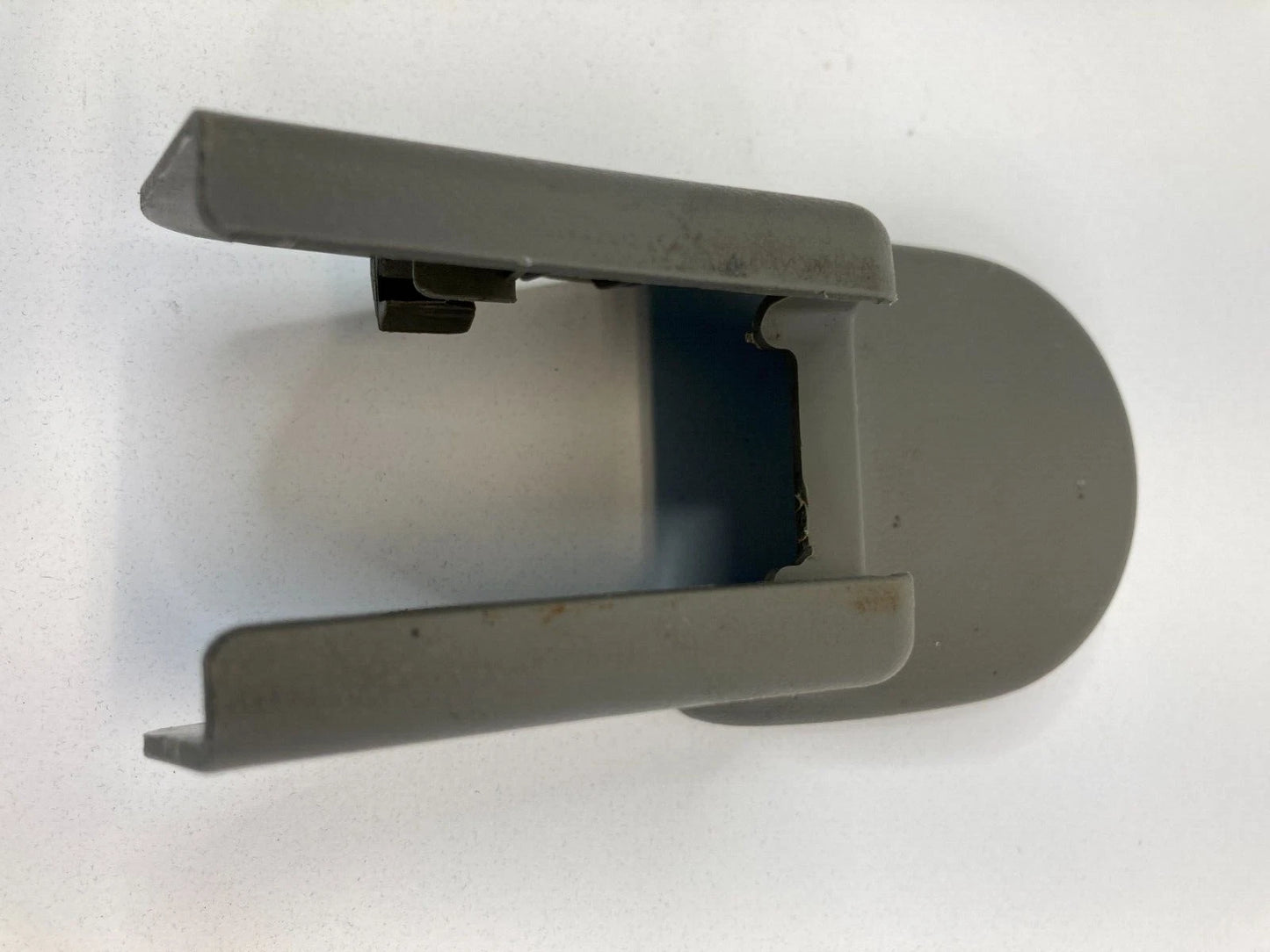 2009-2012 ACURA RDX REAR RIGHT INNER SEAT TRACK END COVER TRIM CAP 81106-STKY