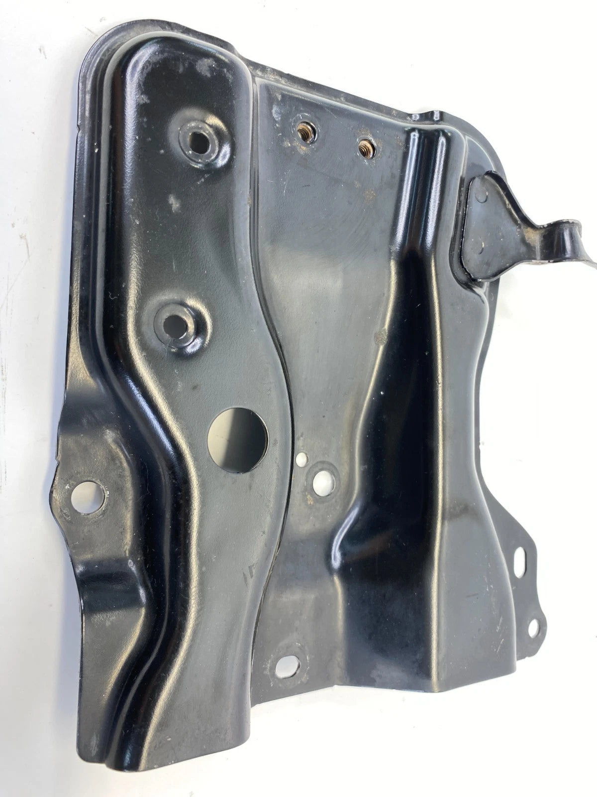 2014-2019 TOYOTA COROLLA 1.8L A/T ENGINE BATTERY BASE TRAY SUPPORT BRACKET OEM