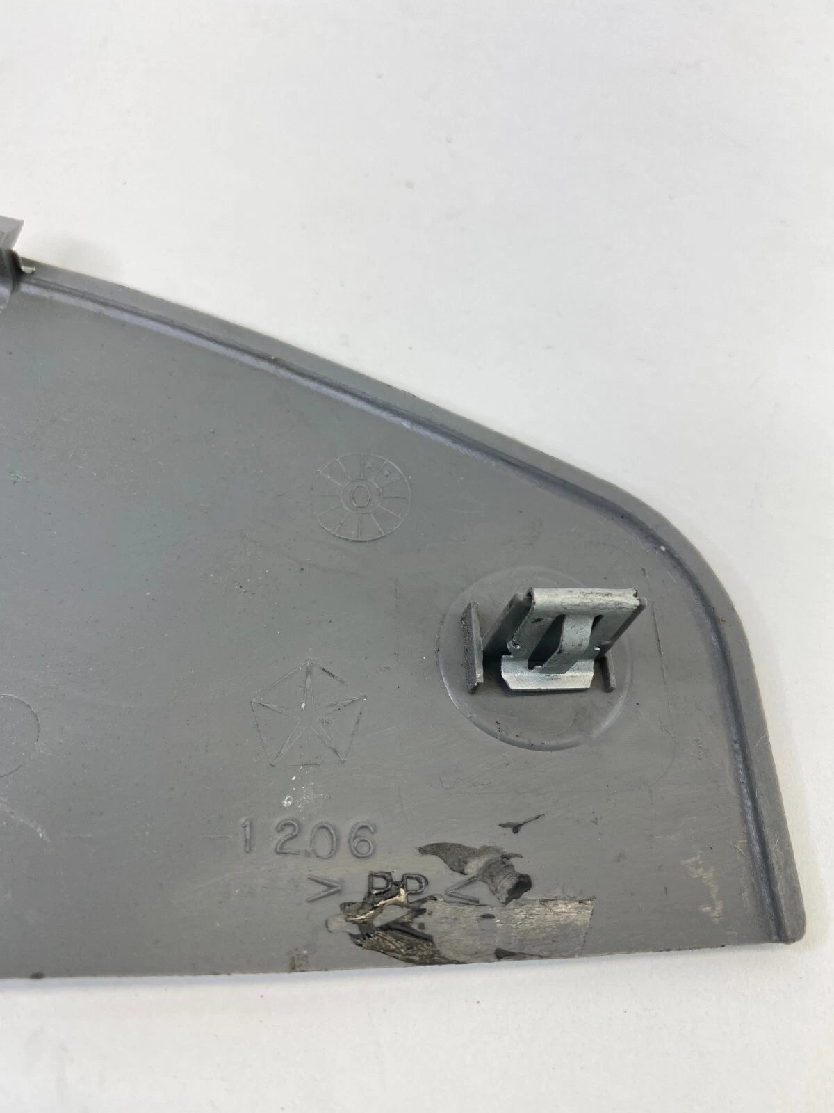 01-07 DODGE CARAVAN FRONT RIGHT SIDE DASH END CAP COVER TRIM 0WS30TRMAA OEM