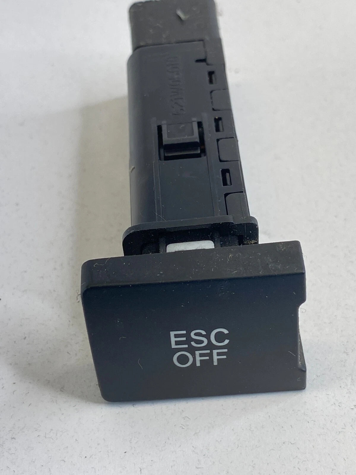 2008-2014 KIA SEDONA ESC OFF STABILITY CONTROL SWITCH BUTTON 621W05010 OEM