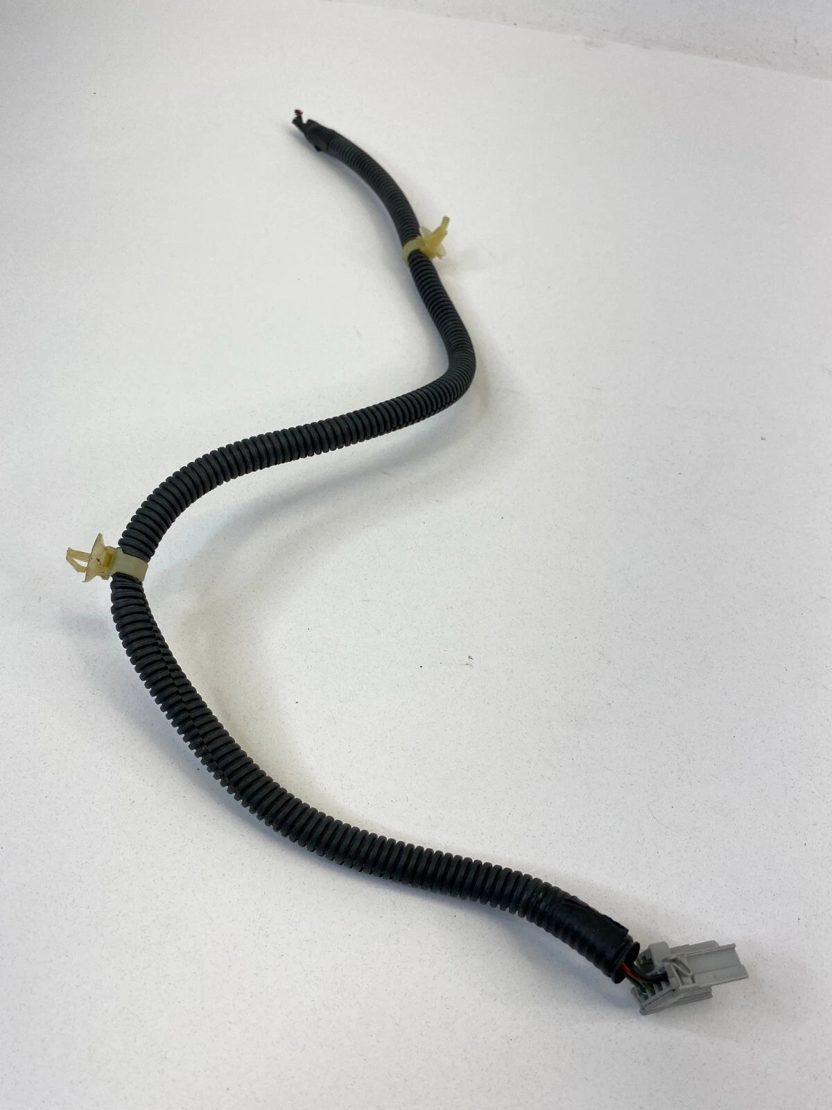96-98 HONDA CIVIC SDAN RIGHT TAIL LIGHT TAILLIGHT WIRE CONNECTOR PIGTAIL HARNESS