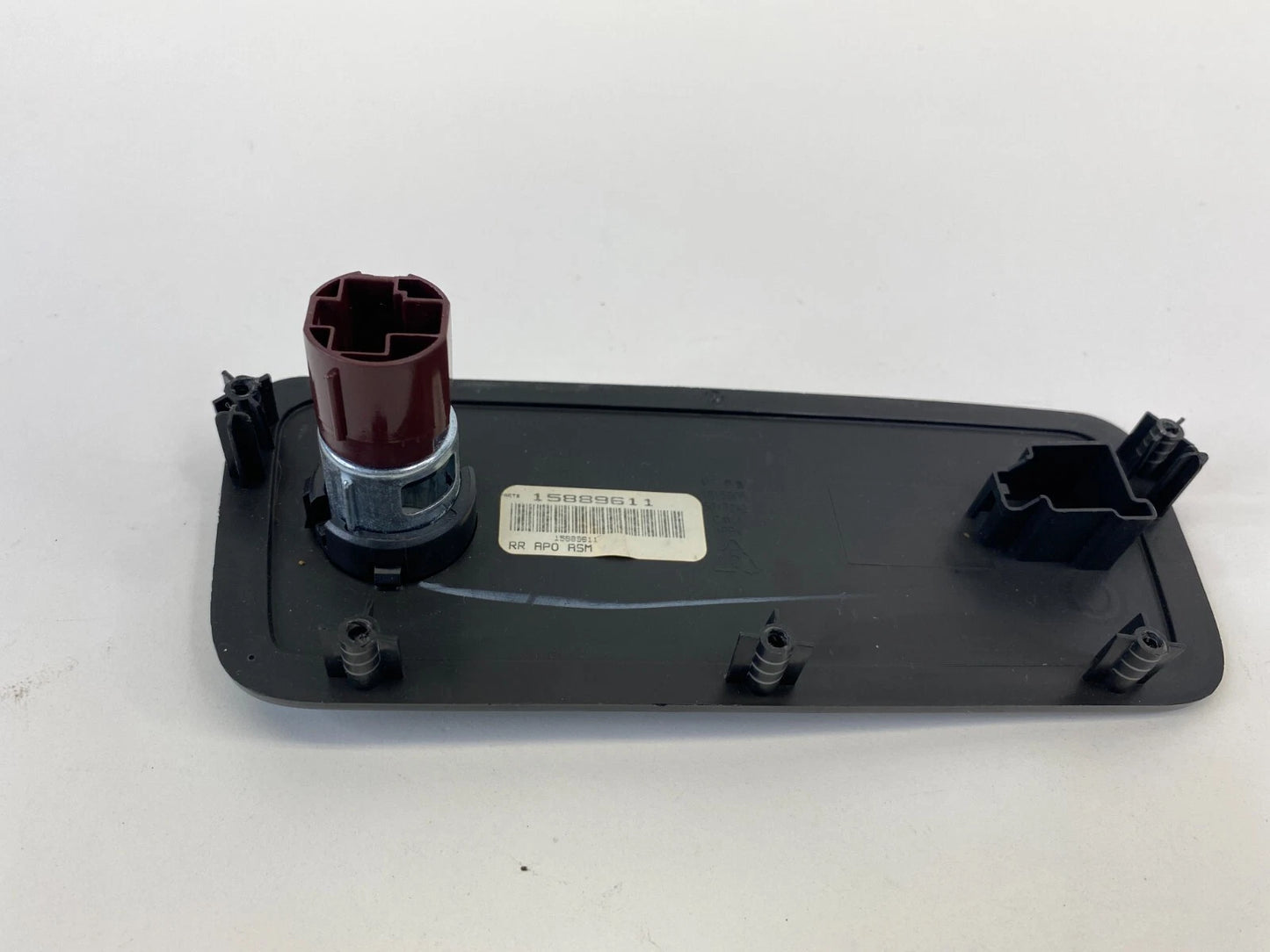 09-12 CHEVROLET TRAVERSE REAR CENTER CONSOLE BEZEL POWER OUTLET OEM 15889611