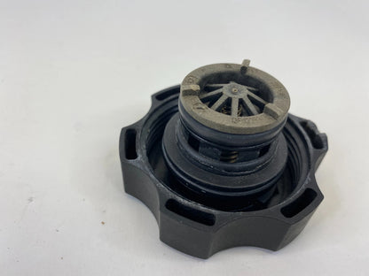 2013-2023 CHEVROLET MALIBU ENGINE COOLANT RADIATOR RESERVOIR TANK CAP COVER OEM