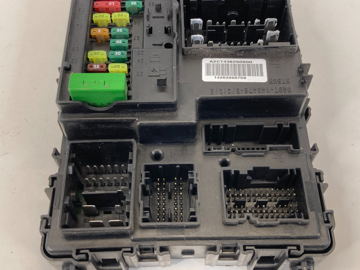 2013 14 15 2016 Ford Fusion 1.5L Power Distribution Fuse Relay Box DG9T-14B476-B