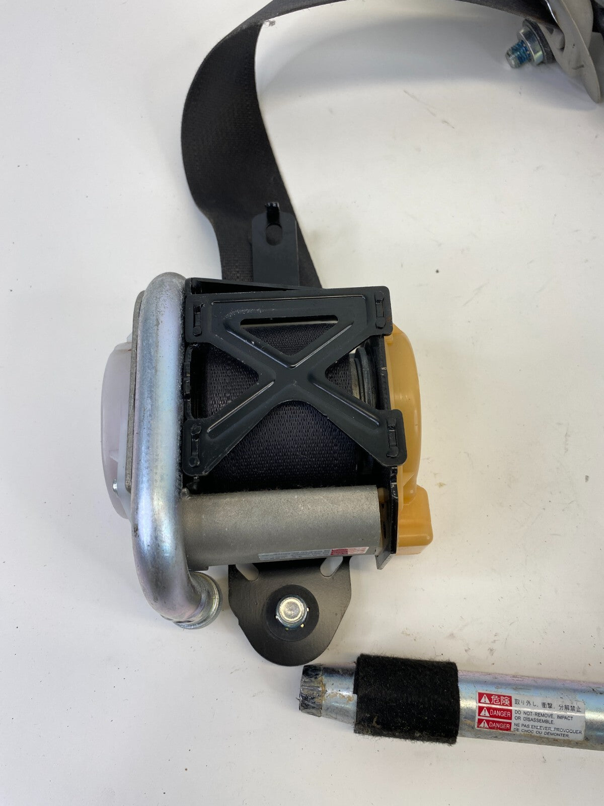 11-16 Kia Optima Front Left Driver Side Seat Belt Retractor w/ Adjuster Cover