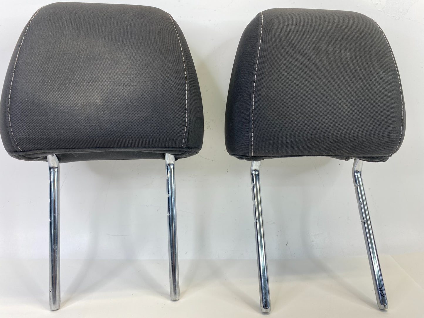 2013-2016 Ford Escape Front Left & Right Seat Headrest Head Rest Pair Set OEM