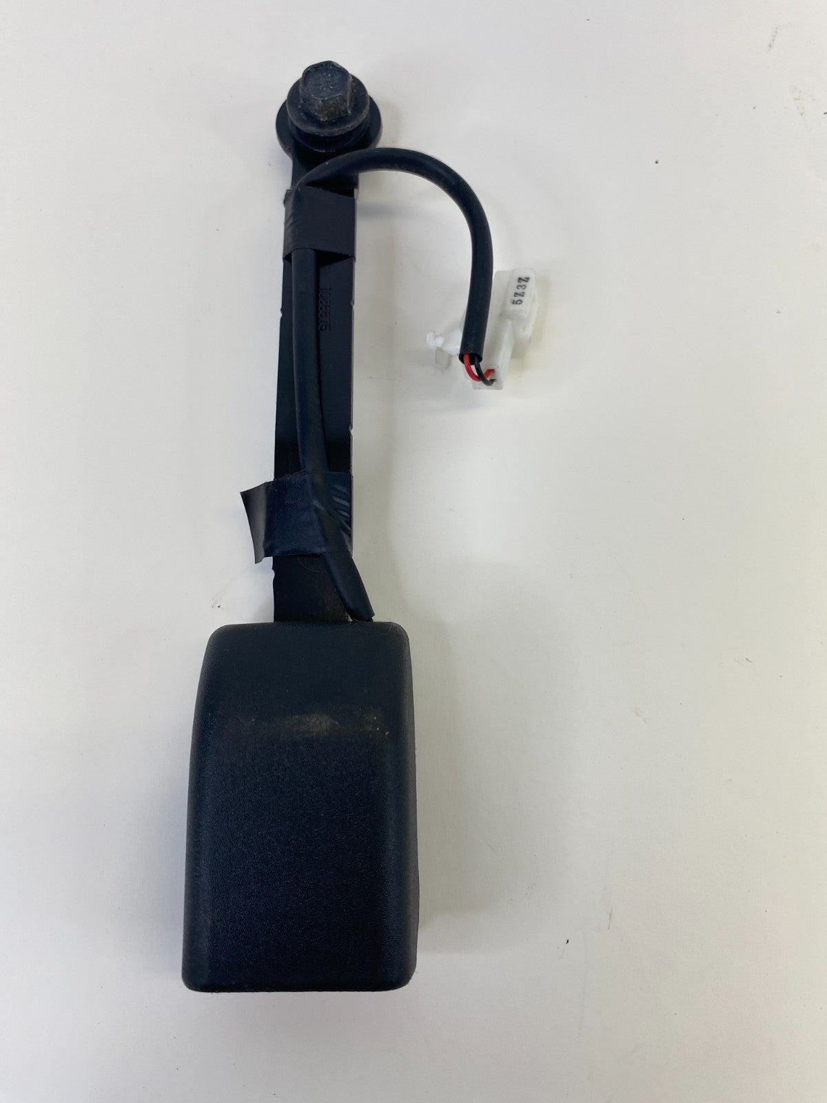 2014-2016 Mazda 3 Mazda3 Front Right Passenger Side Seat Belt Buckle Assy OEM