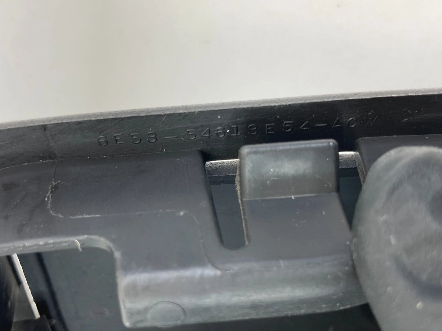 2006-2016 FORD FUSION REAR SEAT CHILD ANCHOR HOOK COVER CAP TRIM 6E53-54613E54AC