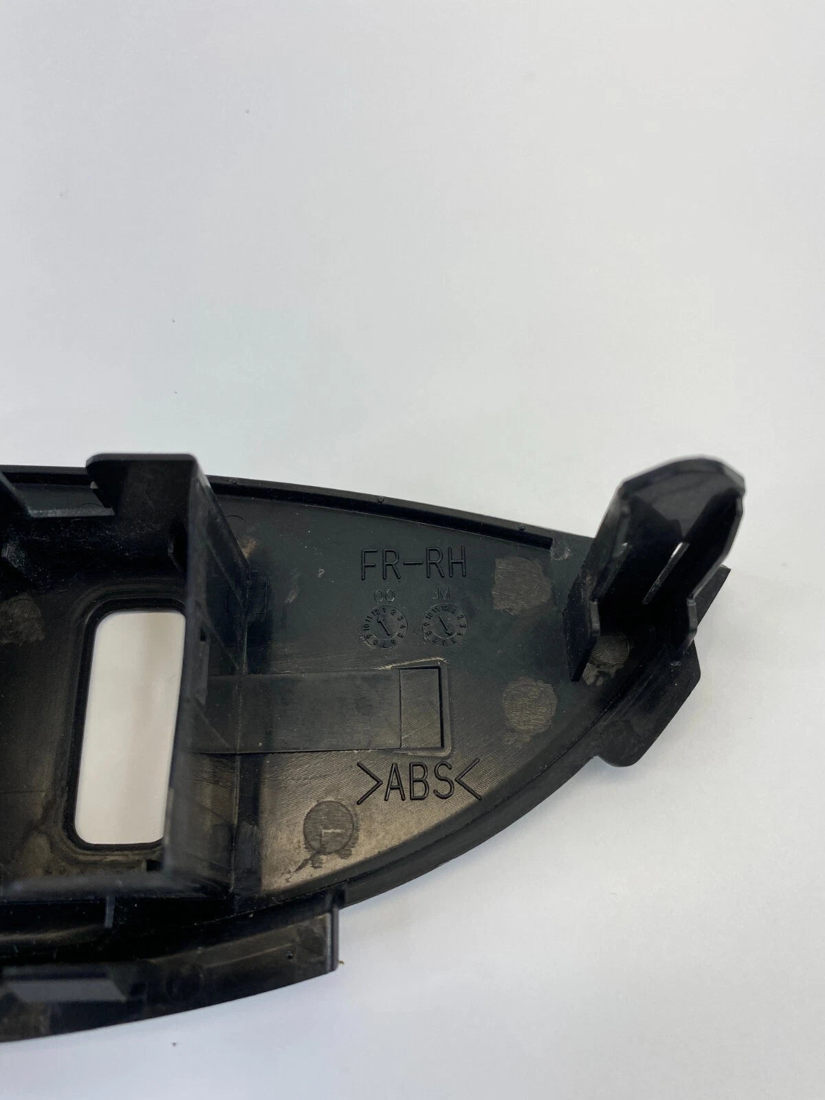 10-15 TOYOTA PRIUS FRONT RIGHT SIDE DOOR POWER WINDOW SWITCH BEZEL 74231-47120
