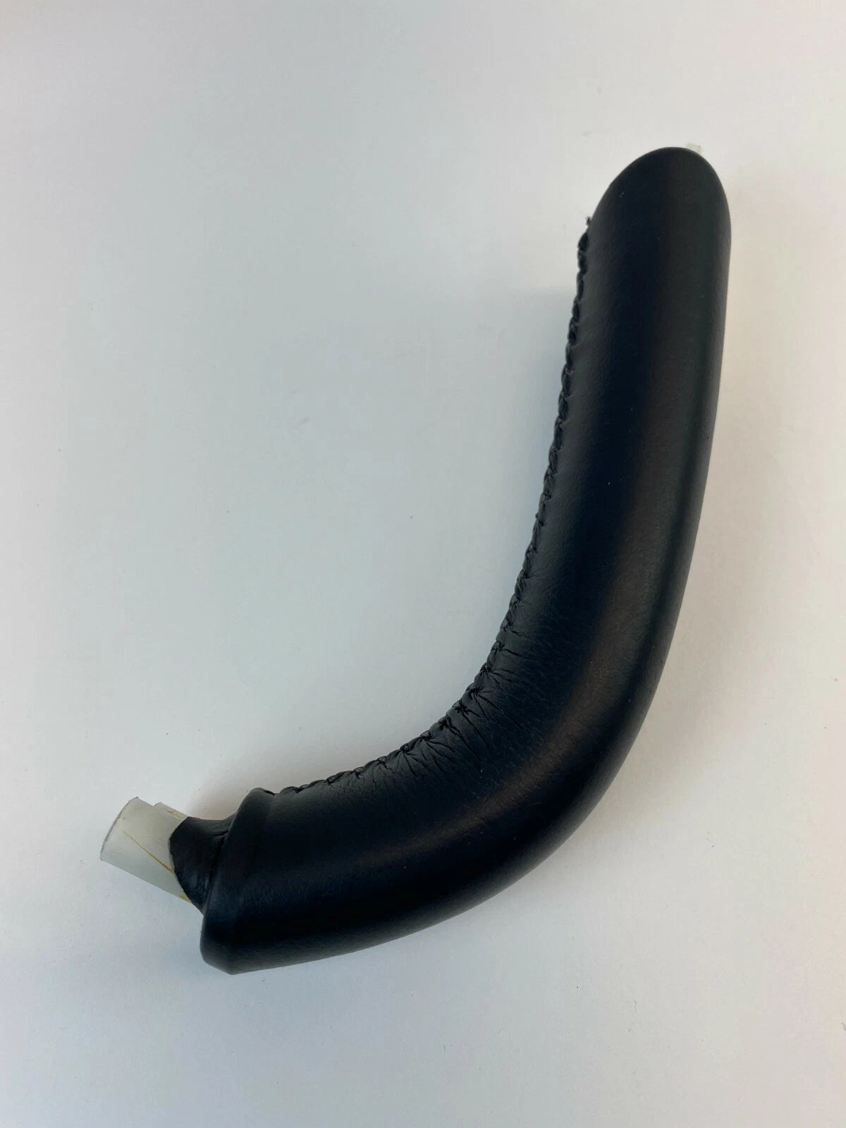 2004 2005 2006 KIA AMANTI REAR RIGHT SIDE DOOR PANEL GRAB GRIP PULL HANDLE RR RH