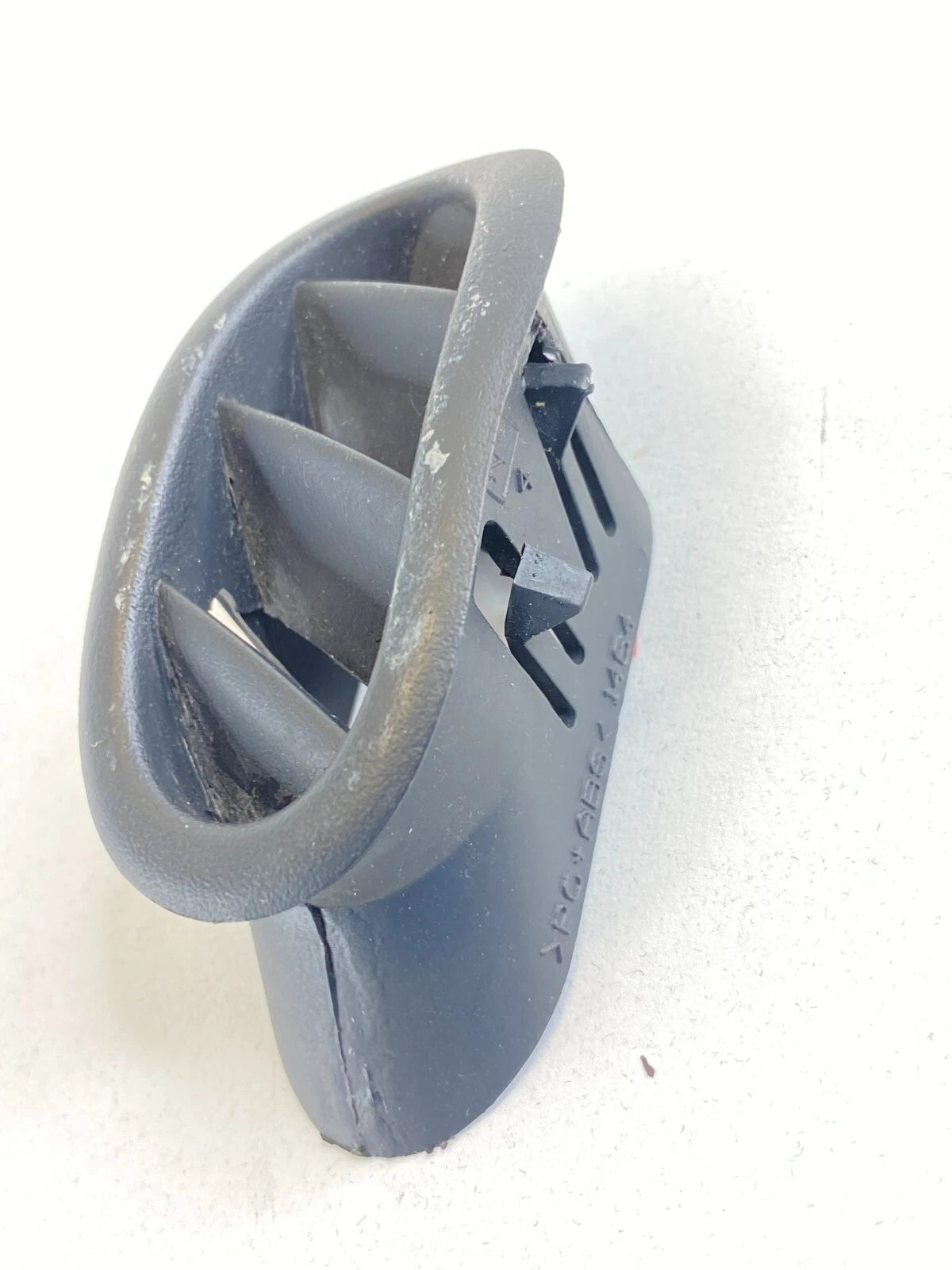 04-07 DODGE GRAND CARAVAN DASH RIGHT SIDE DEFROSTER AIR VENT GRILLE 0SJ3TRMAA