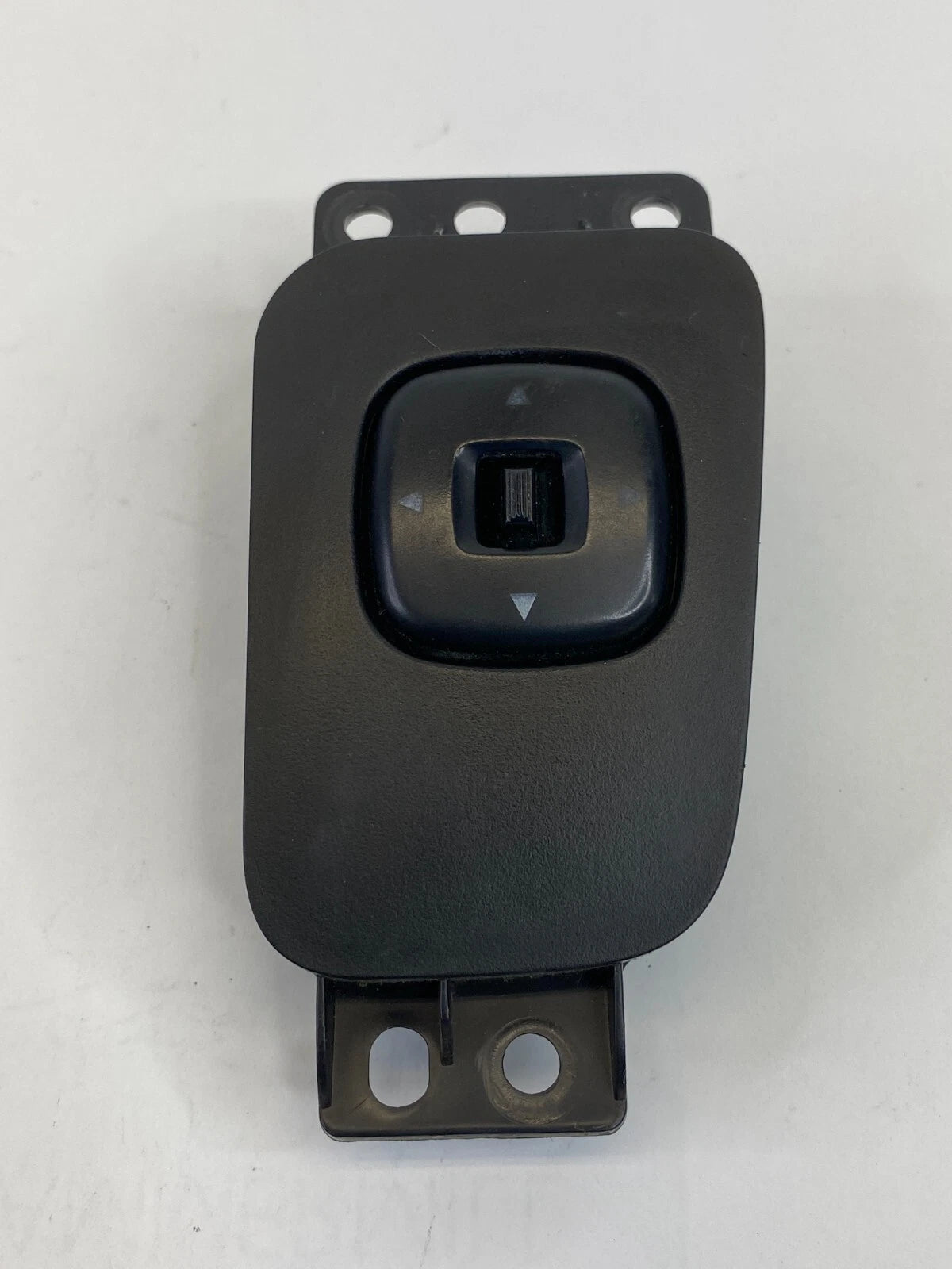 2002-2006 MAZDA MPV DASH POWER MIRROR CONTROL SWITCH BUTTON LD47-66-600 OEM