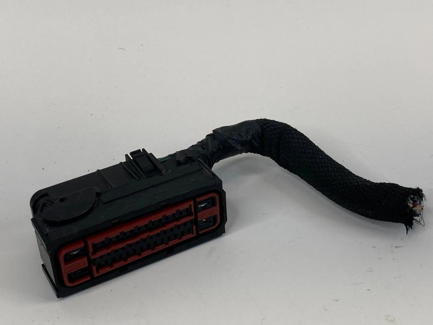 2010-2013 Dodge Journey 2.4L AT FWD ABS Pump Anti Lock Brake Connector Plug OEM