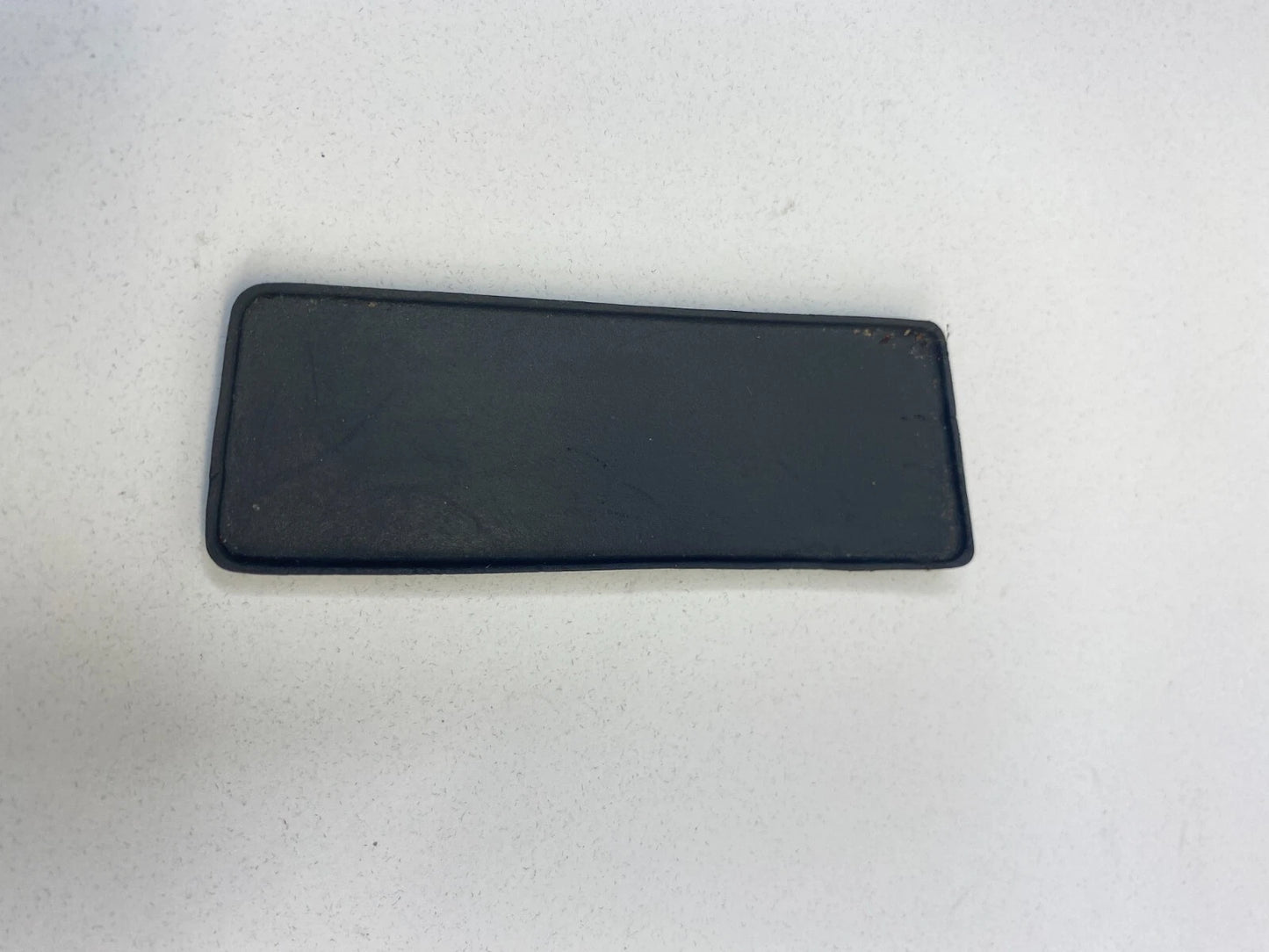 2011-2014 CHEVROLET CRUZE FRONT RIGHT SIDE DOOR PULL CUP LINER MAT 96951320 OEM