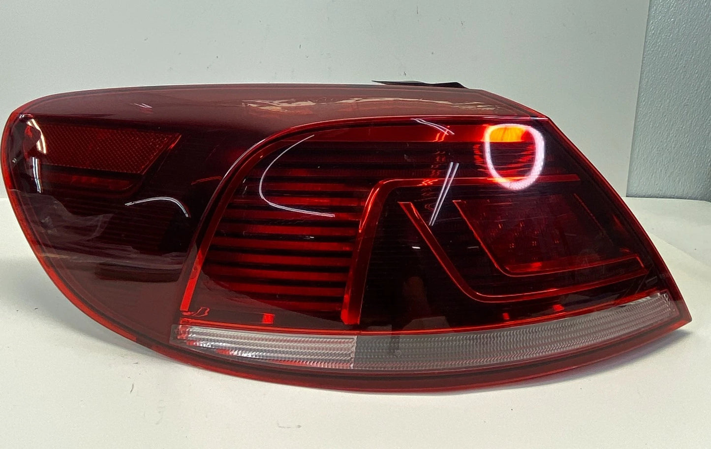 2013-2017 VW VOLKSWAGEN CC REAR LEFT DRIVER OUTER TAILLIGHT TAIL LIGHT LAMP