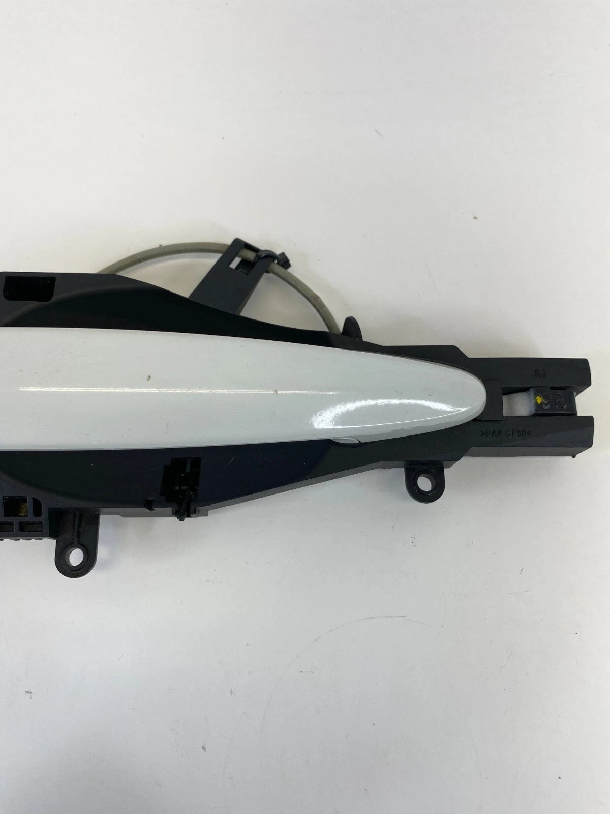 2006 BMW 330I FRONT RIGHT PASSENGER SIDE EXTERIOR OUTER DOOR HANDLE ASSY OEM
