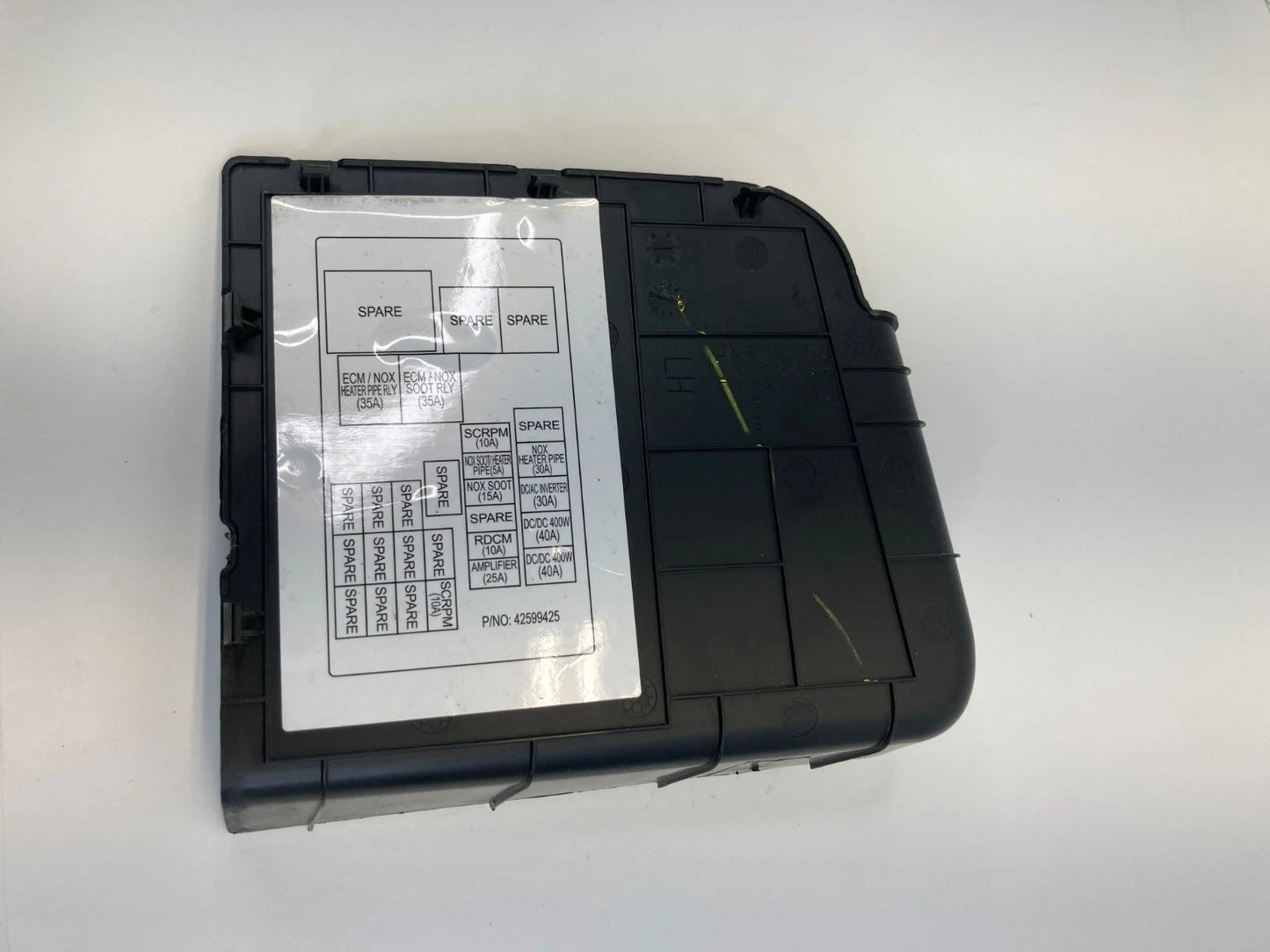 2015-2019 Chevrolet Trax Left Side Interior Tail Light Access Trim Cover Assy