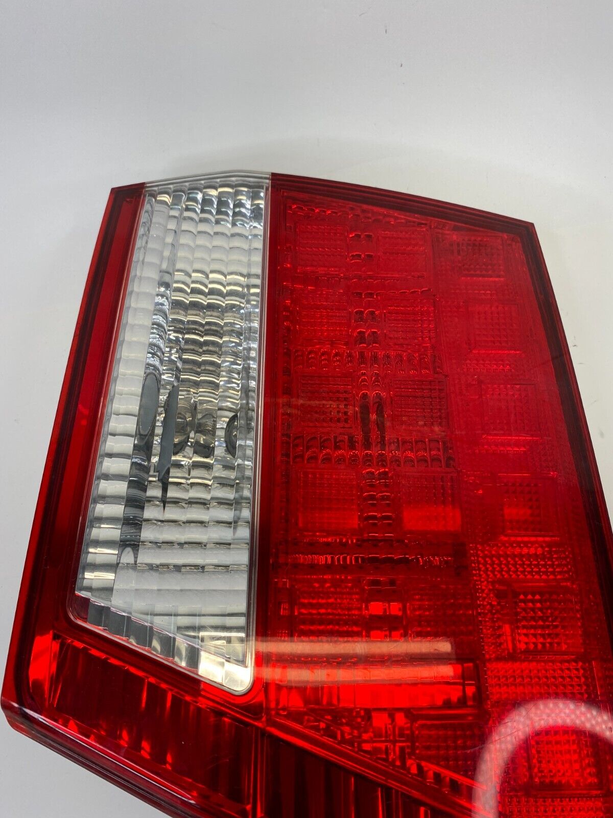 2005-2007 Honda Odyssey Rear Right Inner Trunk Lid Liftgate Tail Light Taillight