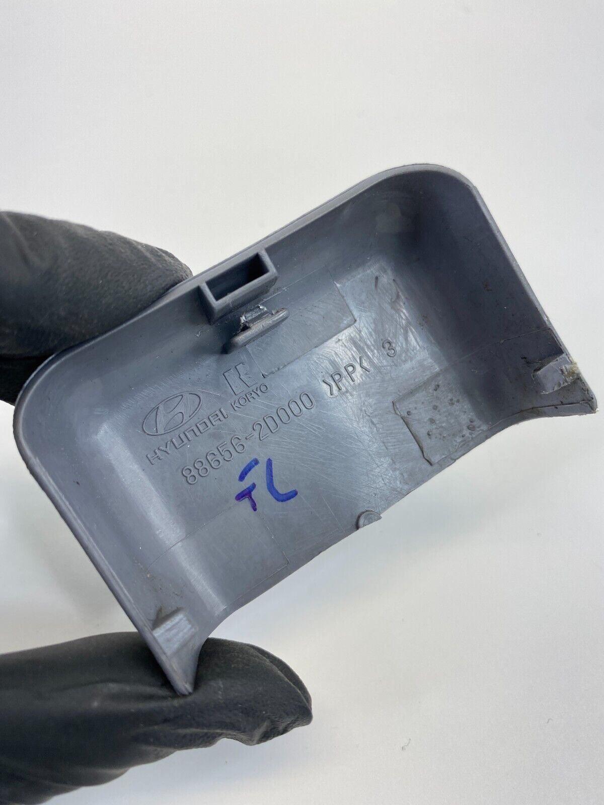 2001-2006 Hyundai Elantra Front Left Side Seat Bolt Cover Trim 88656-2D000 OEM