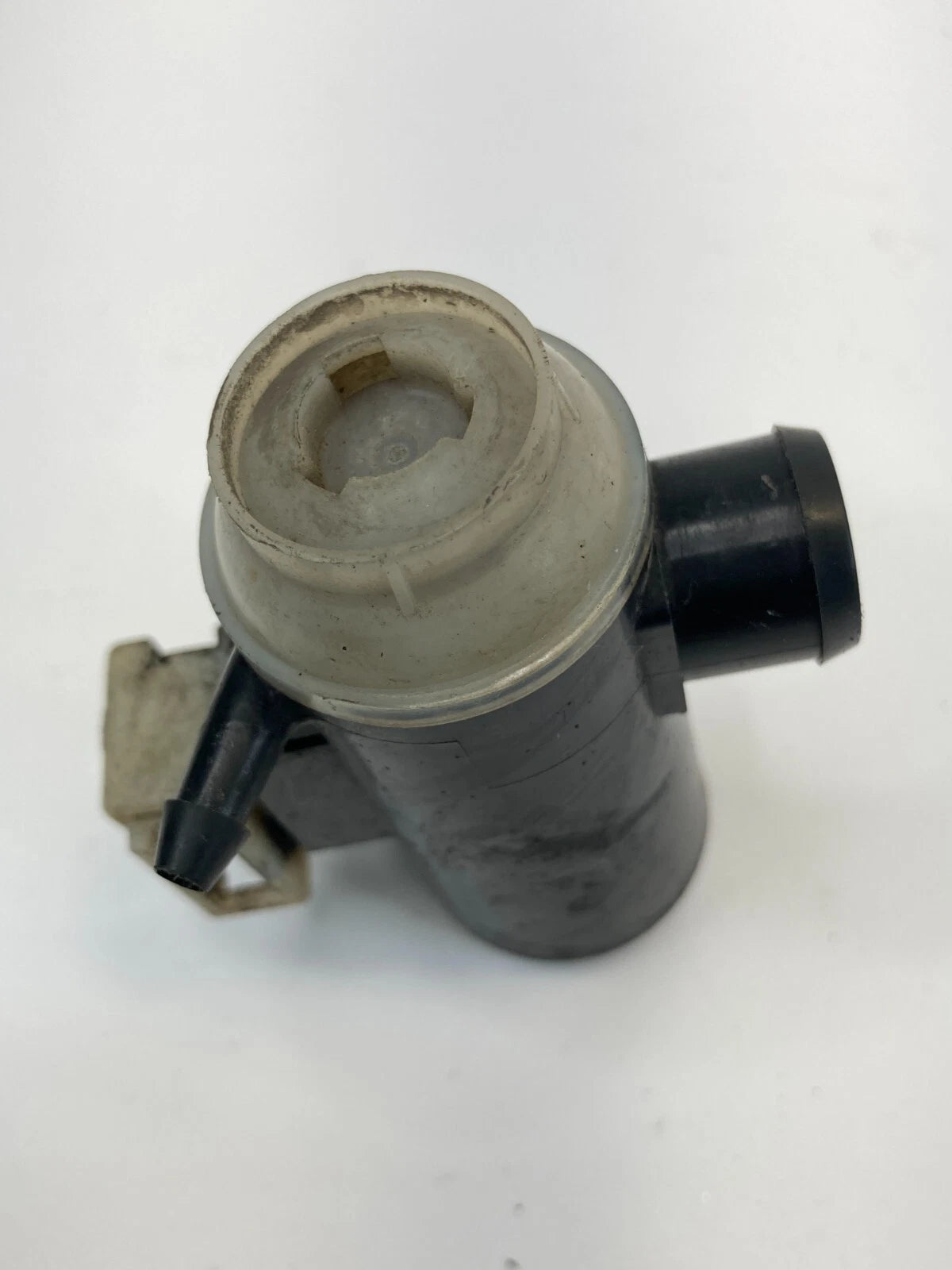2007 2008 HONDA FIT HATCHBACK REAR WINDSHIELD WASHER PUMP ASSEMBLY OEM