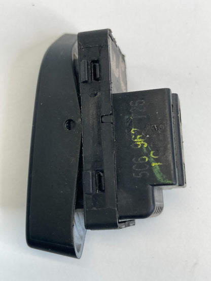 2011-2018 Volkswagen Jetta Front Right Side Door Power Lock Switch 5C6-962-126