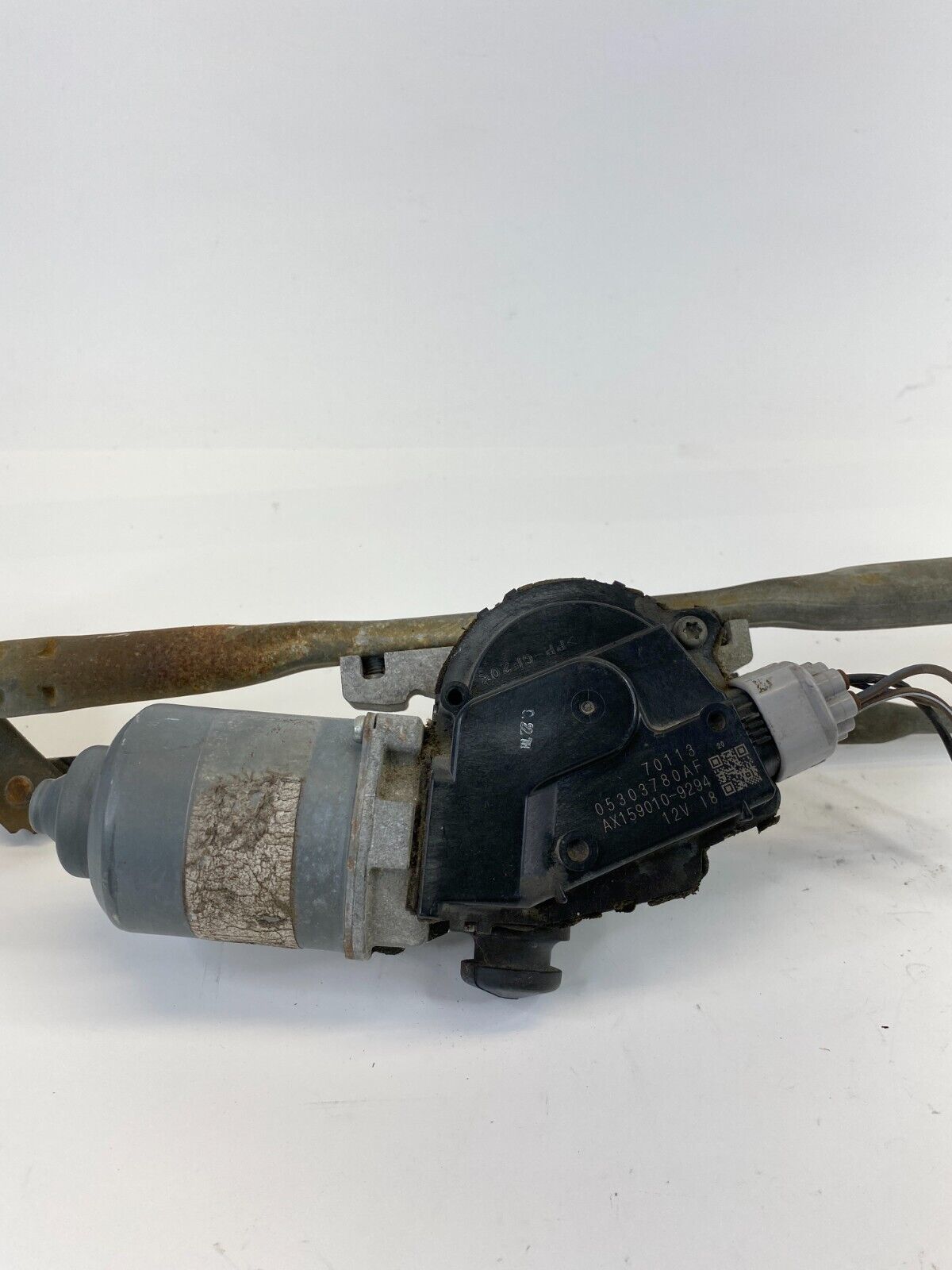 2007-2012 Dodge Caliber Front Windshield Wiper Motor W/ Linkage 05303780AF OEM