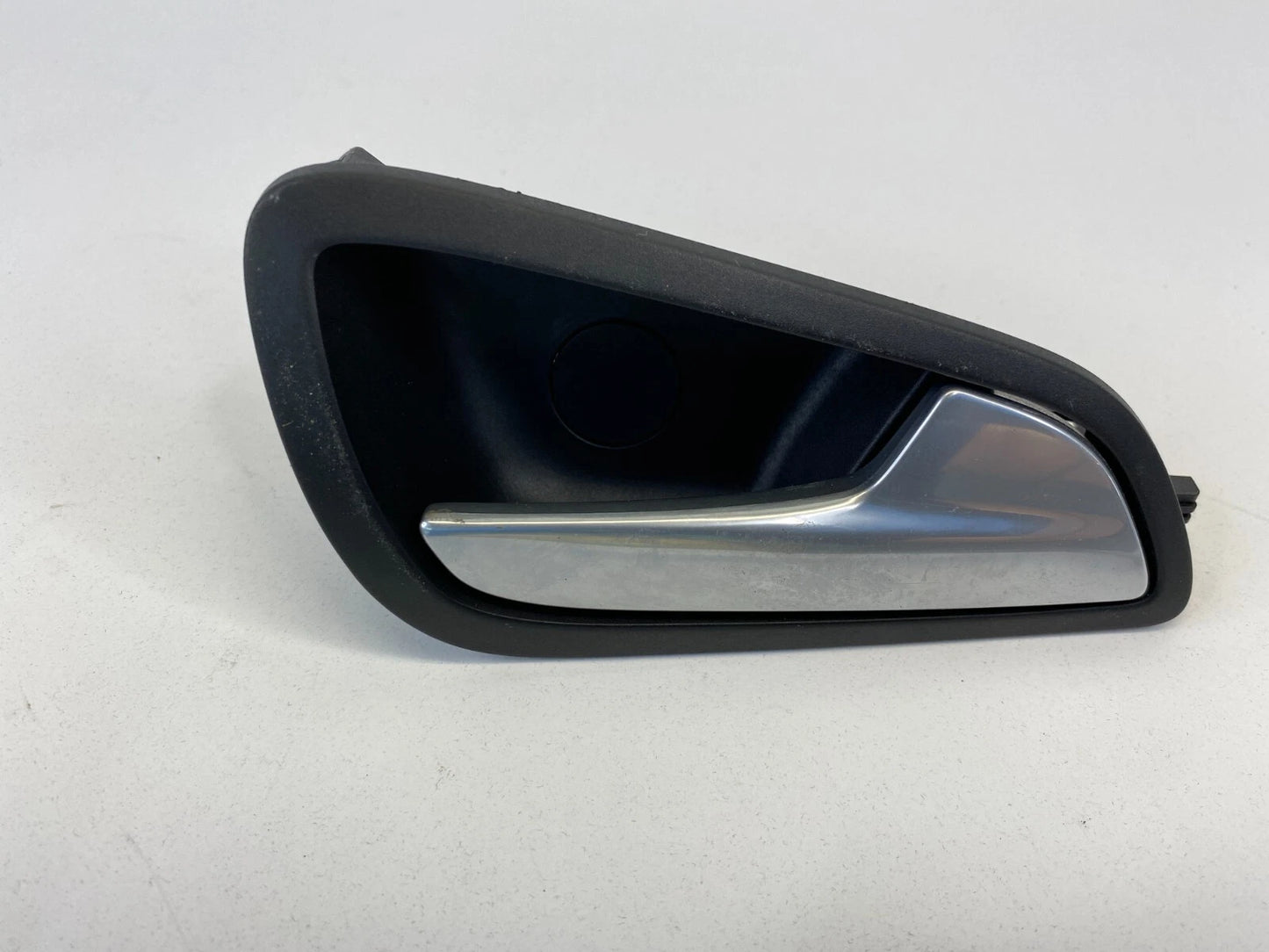 2012-2018 FORD FOCUS REAR RIGHT SIDE INTERIOR DOOR HANDLE BM51-A22600-BDW OEM